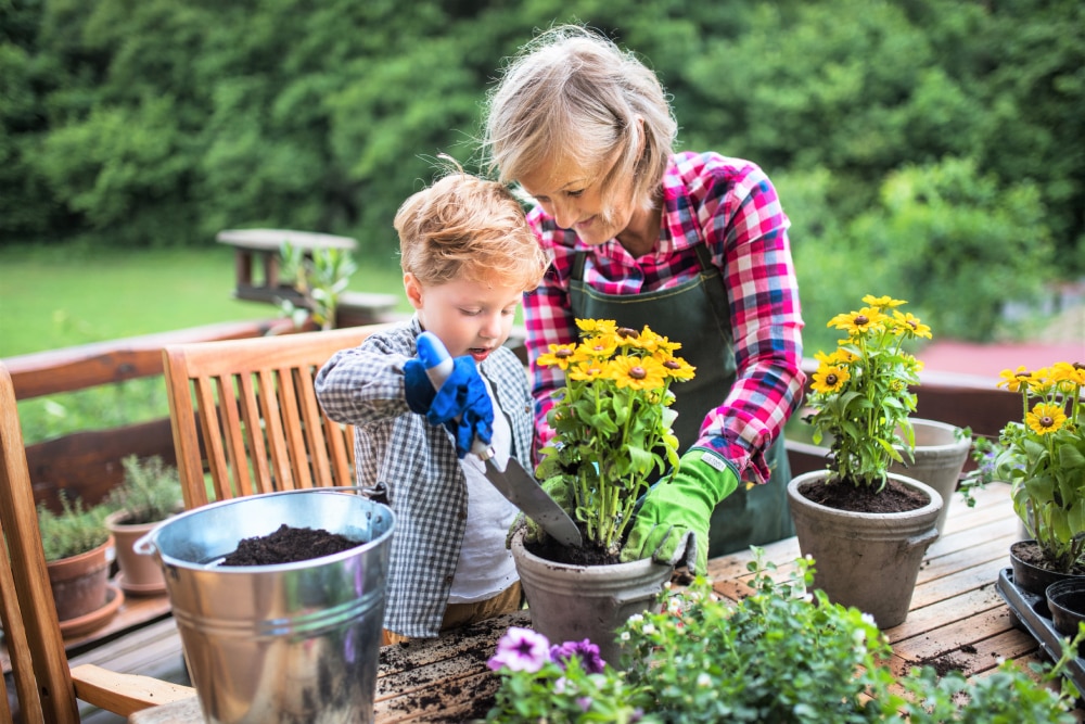 CBD und Muskelbeschwerden Gartenarbeit